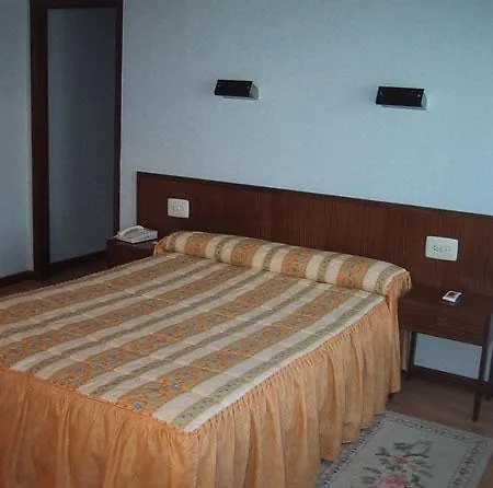 Acebos Azabache 3* Gijón