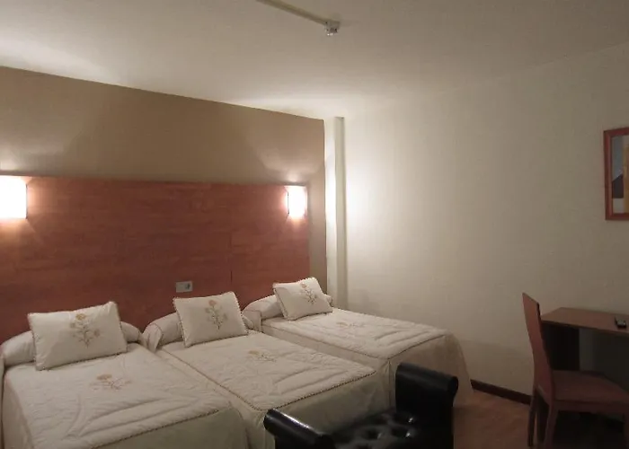 Acebos Azabache 3* Gijon