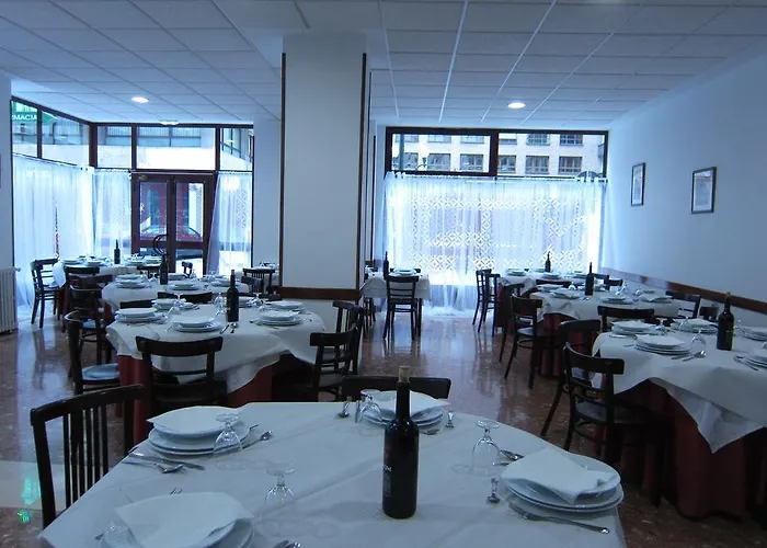 Acebos Azabache 3* Gijon